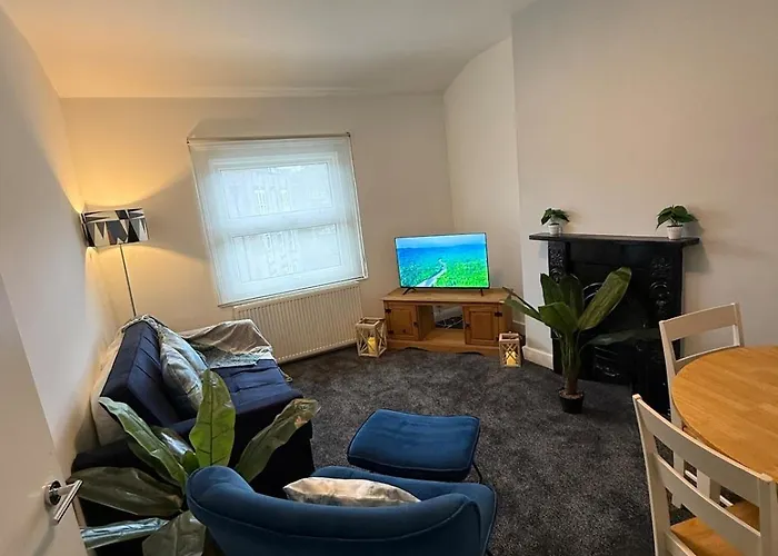Cozy Camden Luxe Retreat